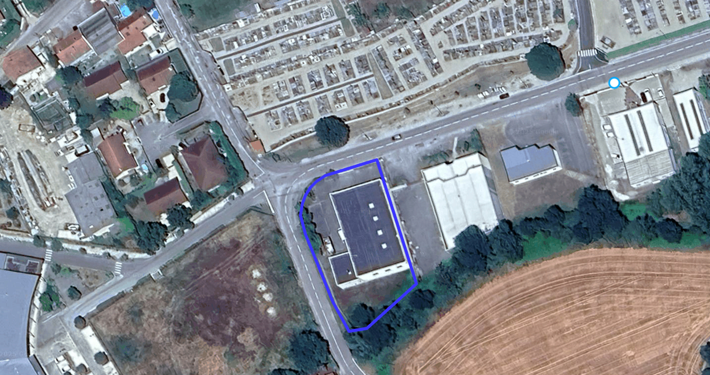 Photo Local commercial et entrepôt de 1 569 m² sur terrain de 2 193 m² ? Beaurepaire (38270) image 3/6