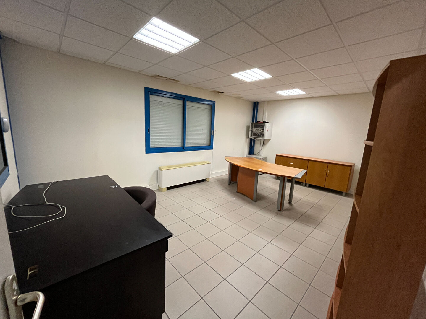 Photo Local commercial et entrepôt de 1 569 m² sur terrain de 2 193 m² ? Beaurepaire (38270) image 5/6