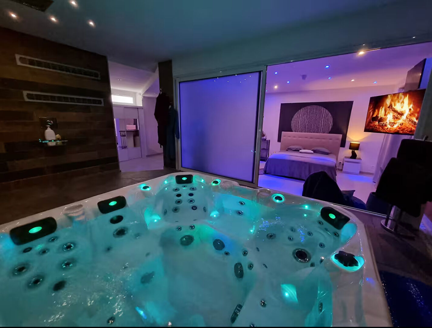 Photo SPECIAL INVESTISSEUR LOVE ROOM  68 M2 ANNECY image 1/6