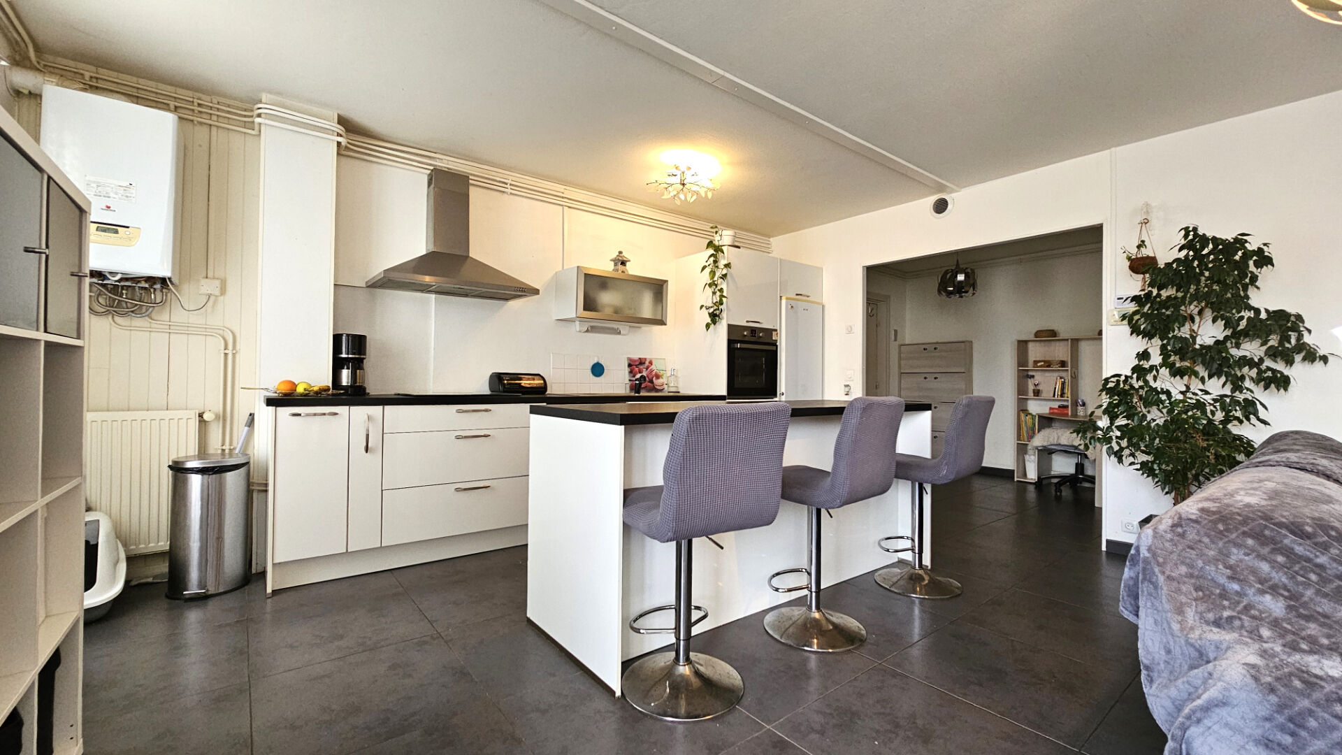 LA TOUR DU PIN, Appartement  79m² - 3 chambres - terrasse 60m²