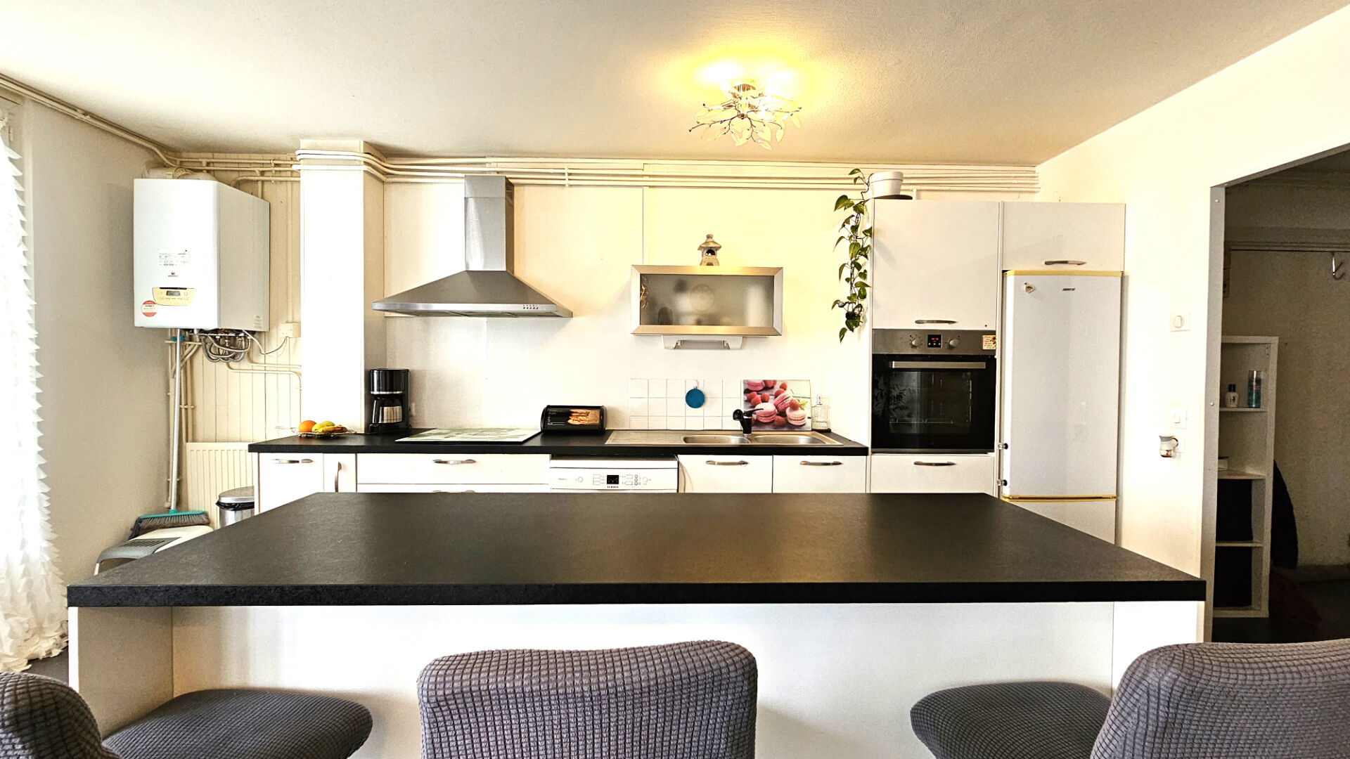 Photo LA TOUR DU PIN, Appartement  79m² - 3 chambres - terrasse 60m² image 5/6