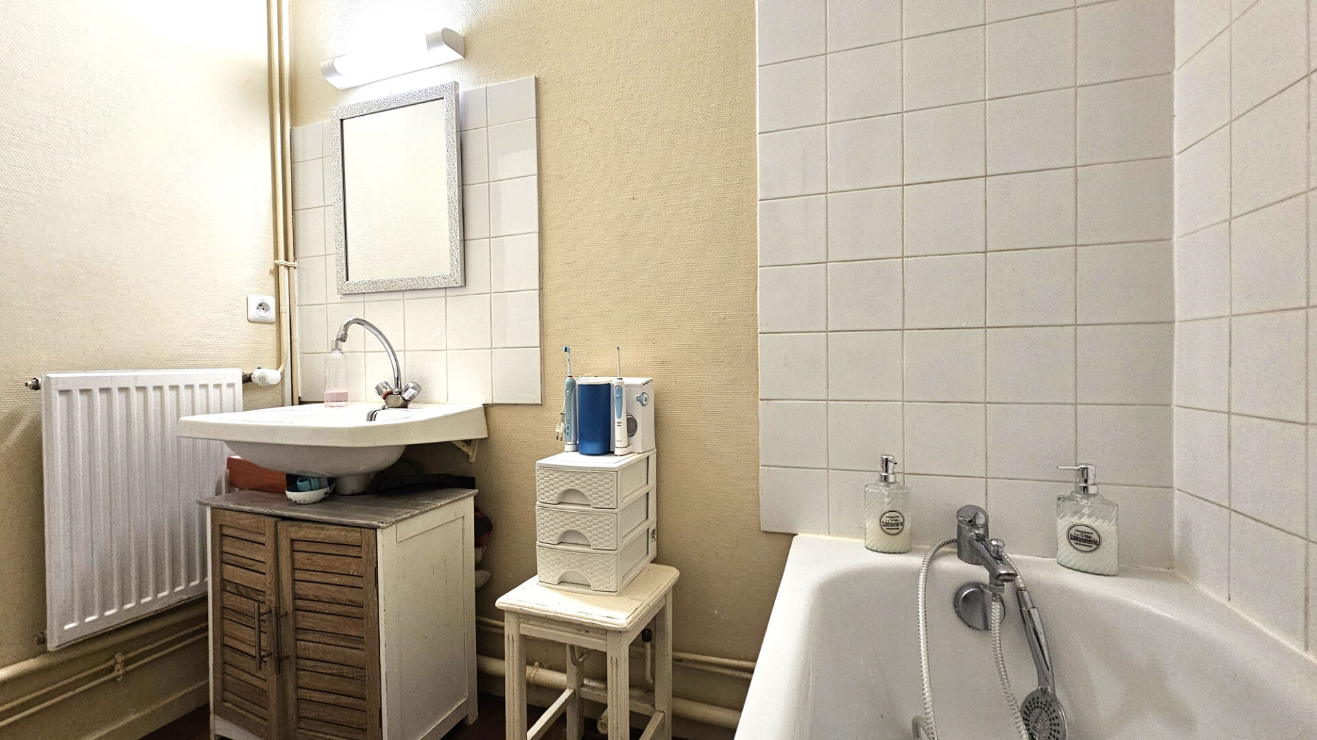 Photo LA TOUR DU PIN, Appartement  79m² - 3 chambres - terrasse 60m² image 6/6