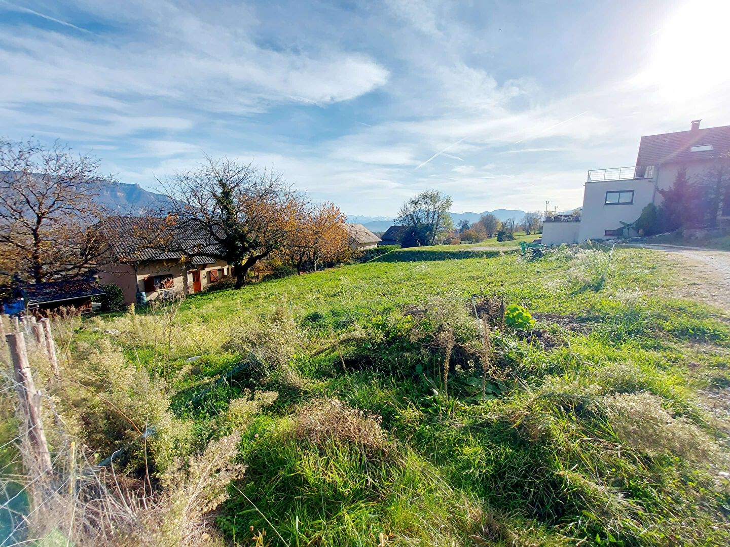 Photo Rare à la vente, terrain sur Le Bourget Du Lac 780 m2 image 2/3
