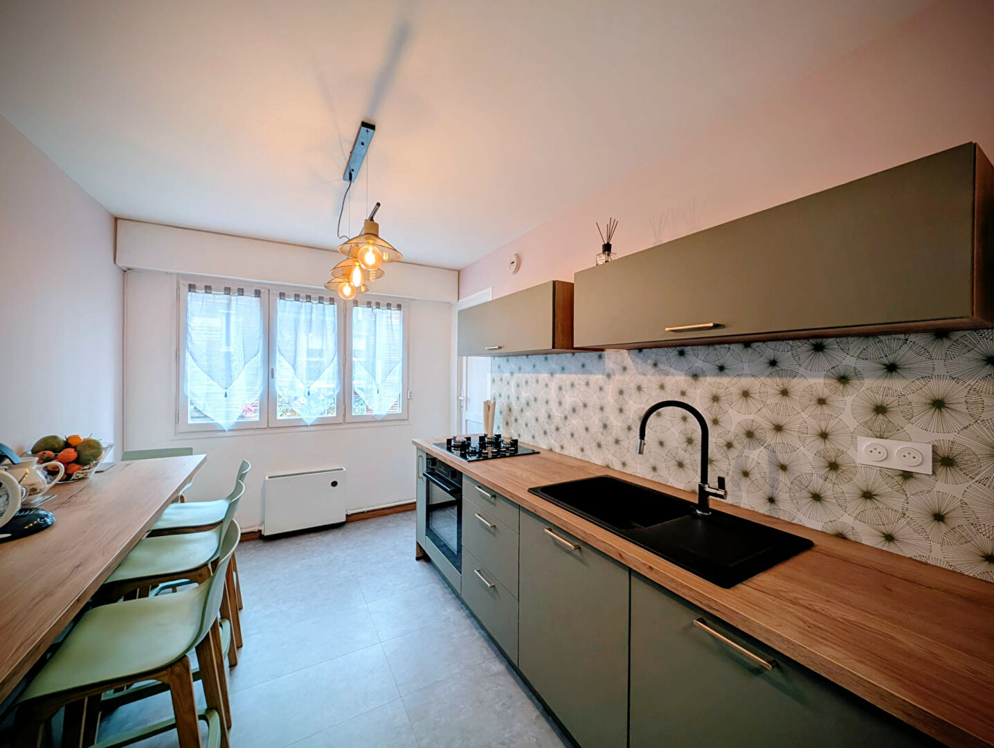 Agence immobilière de COMPARET IMMO - COMPARET IMMOBILIER AIX LES BAINS