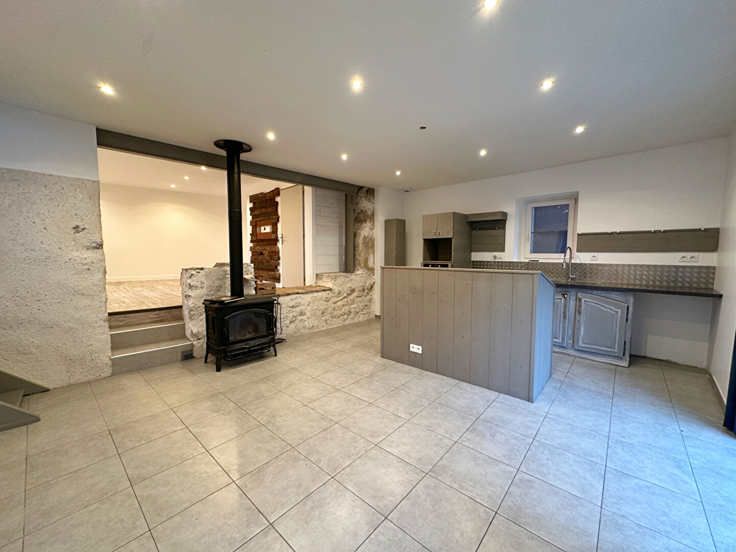 Agence immobilière de COMPARET IMMO - COMPARET IMMOBILIER CHAMBERY