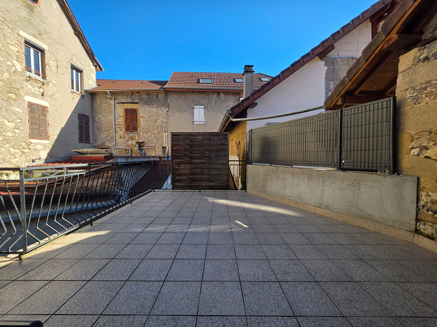 Agence immobilière de COMPARET IMMO - COMPARET IMMOBILIER CHAMBERY