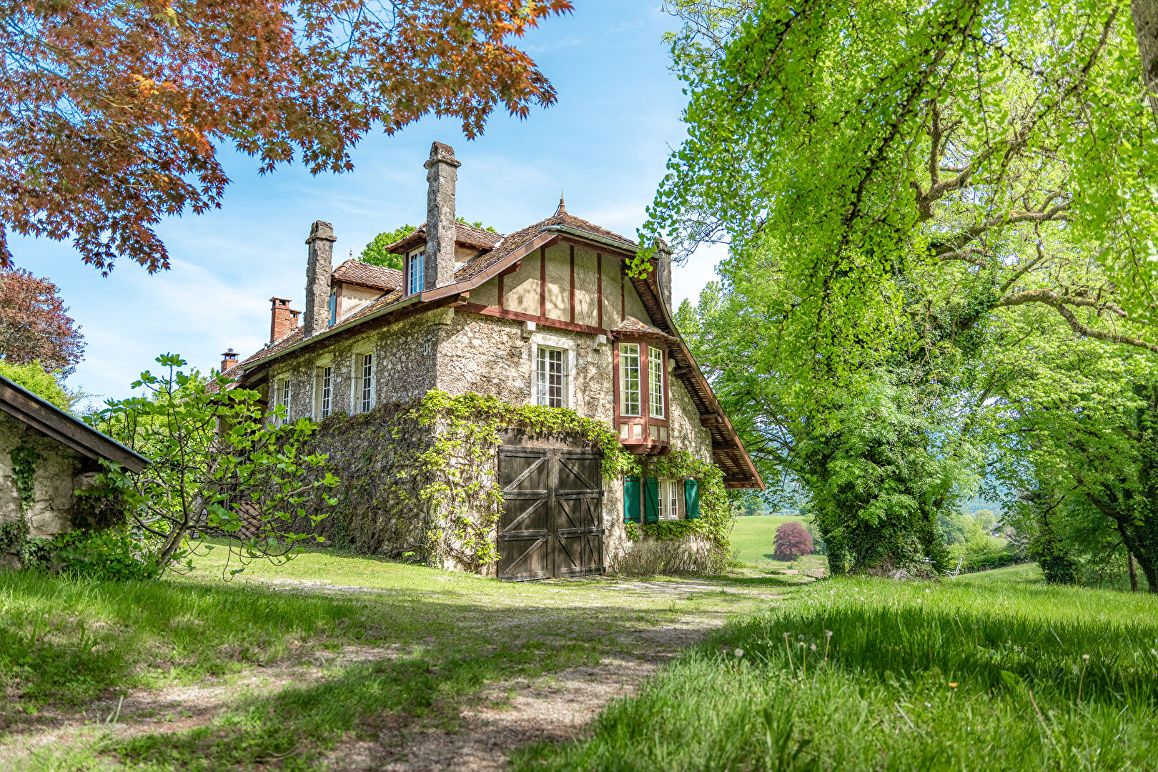 Agence immobilière de COMPARET IMMO - COMPARET IMMOBILIER AIX LES BAINS