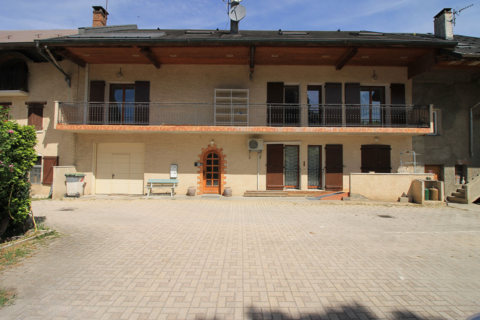 Agence immobilière de COMPARET IMMO - COMPARET IMMOBILIER CHAMBERY