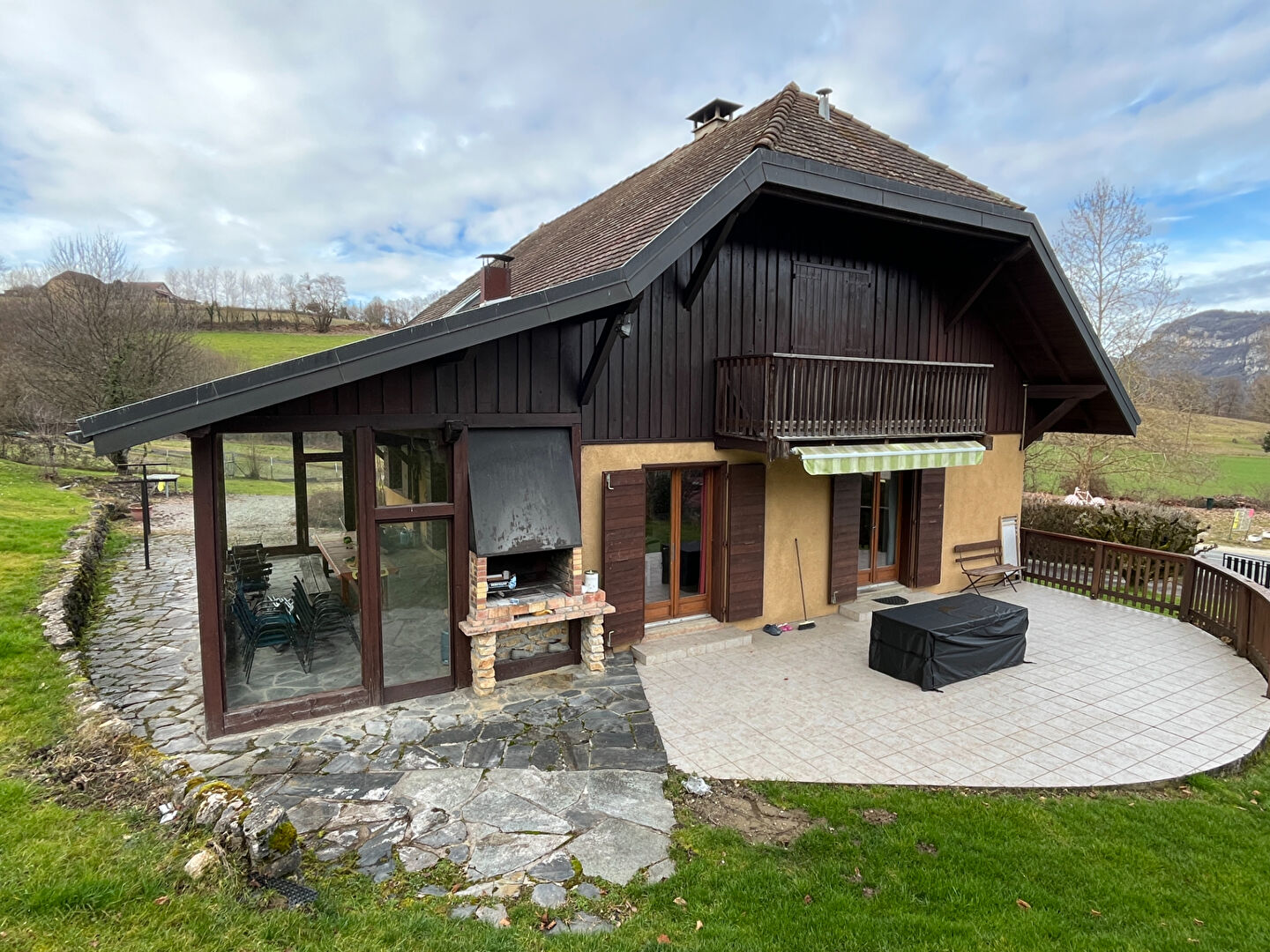 Agence immobilière de COMPARET IMMO - COMPARET IMMOBILIER CHAMBERY