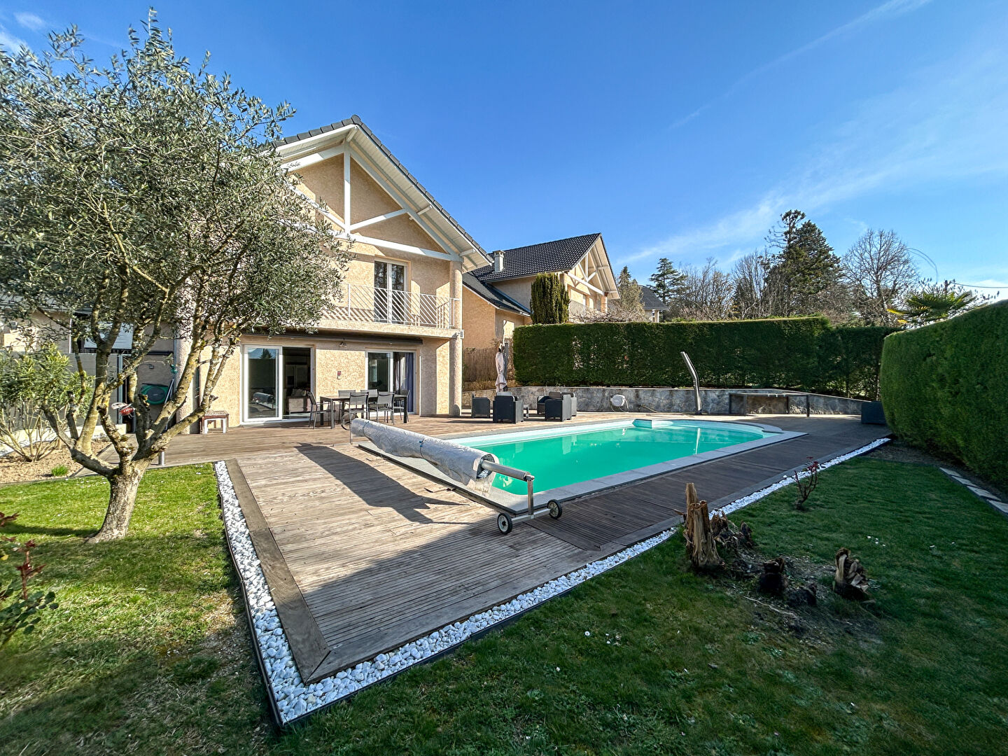 Agence immobilière de COMPARET IMMO - COMPARET IMMOBILIER AIX LES BAINS