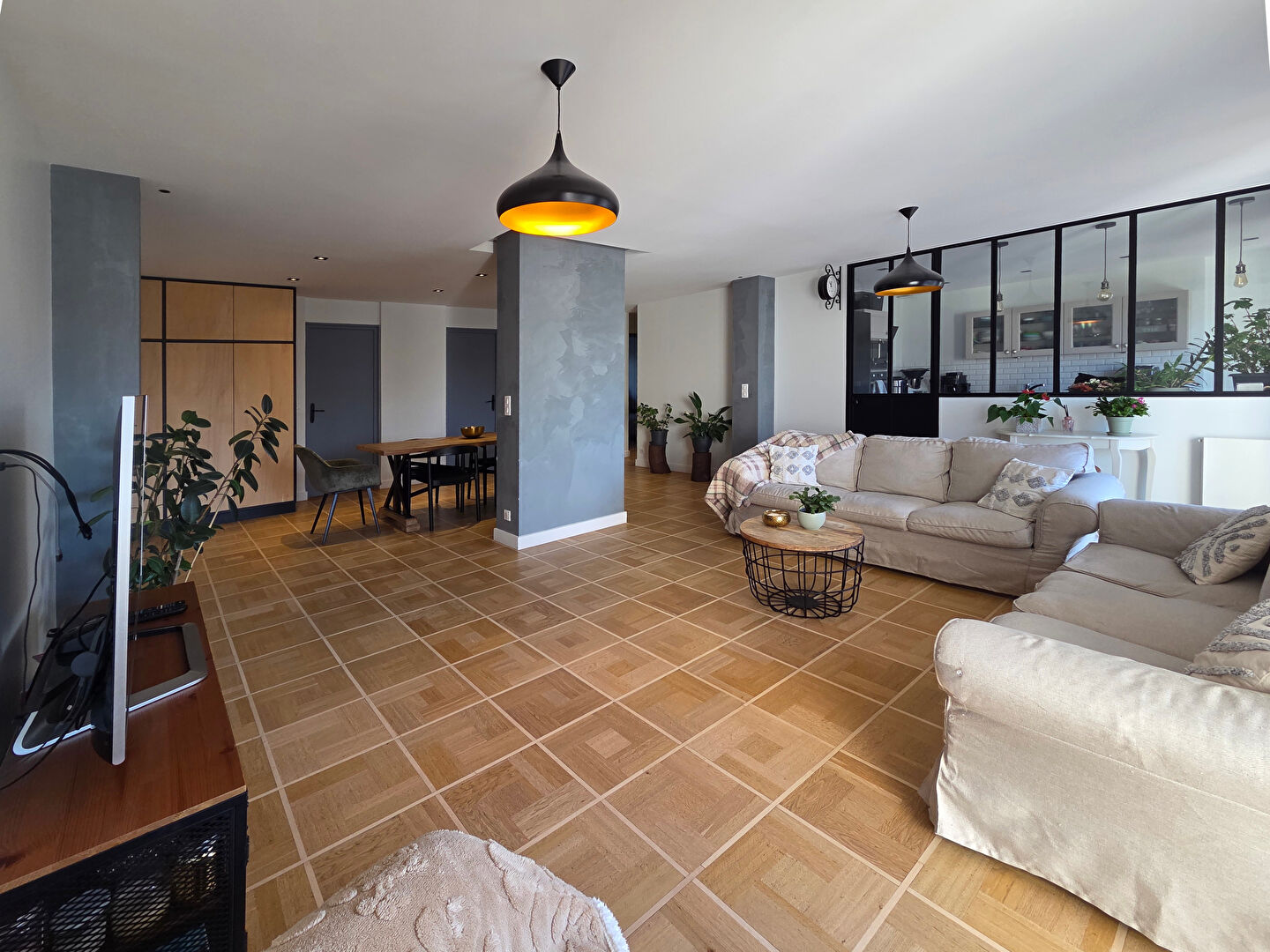 Agence immobilière de COMPARET IMMOBILIER Brignais