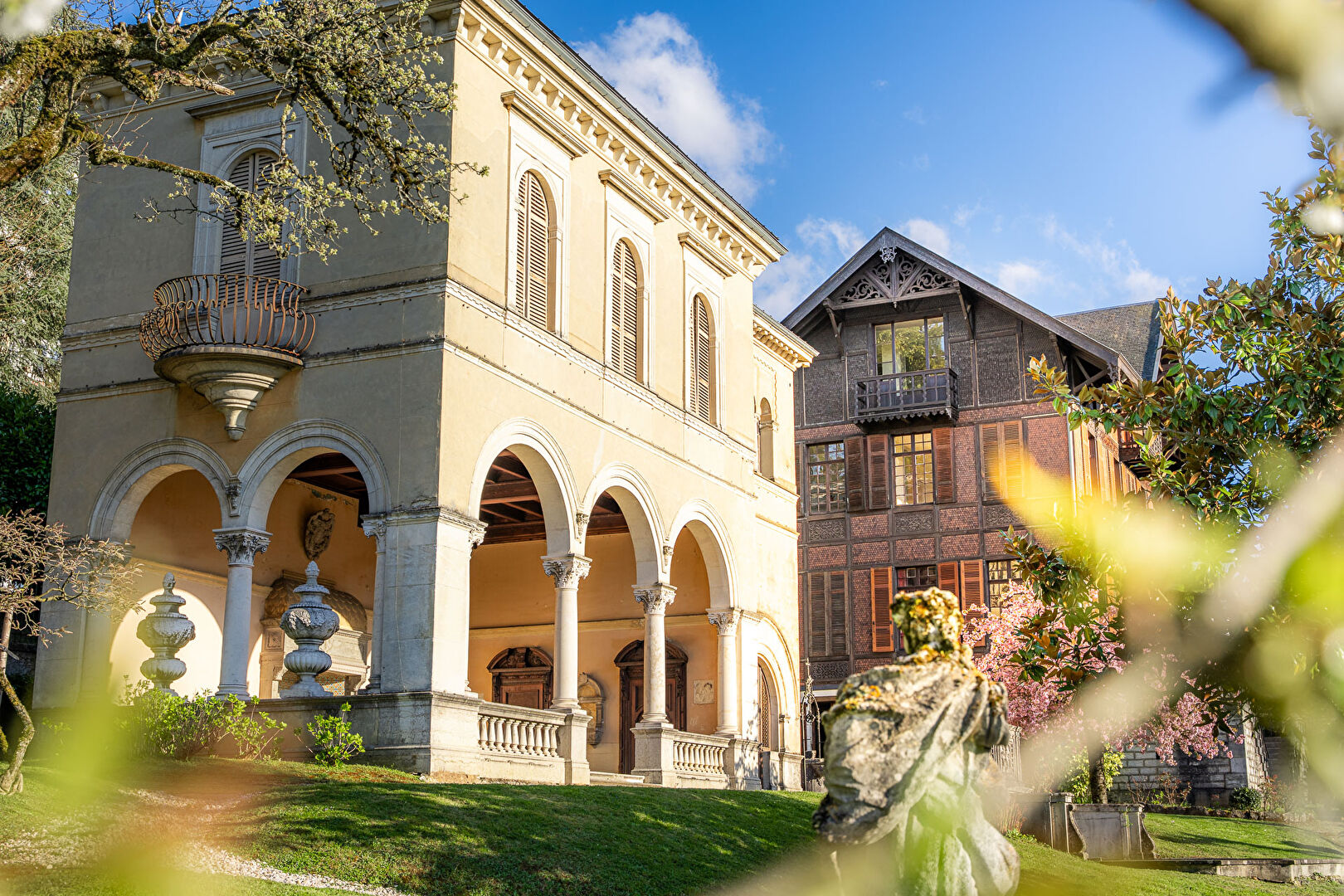 Agence immobilière de COMPARET IMMO - COMPARET IMMOBILIER AIX LES BAINS