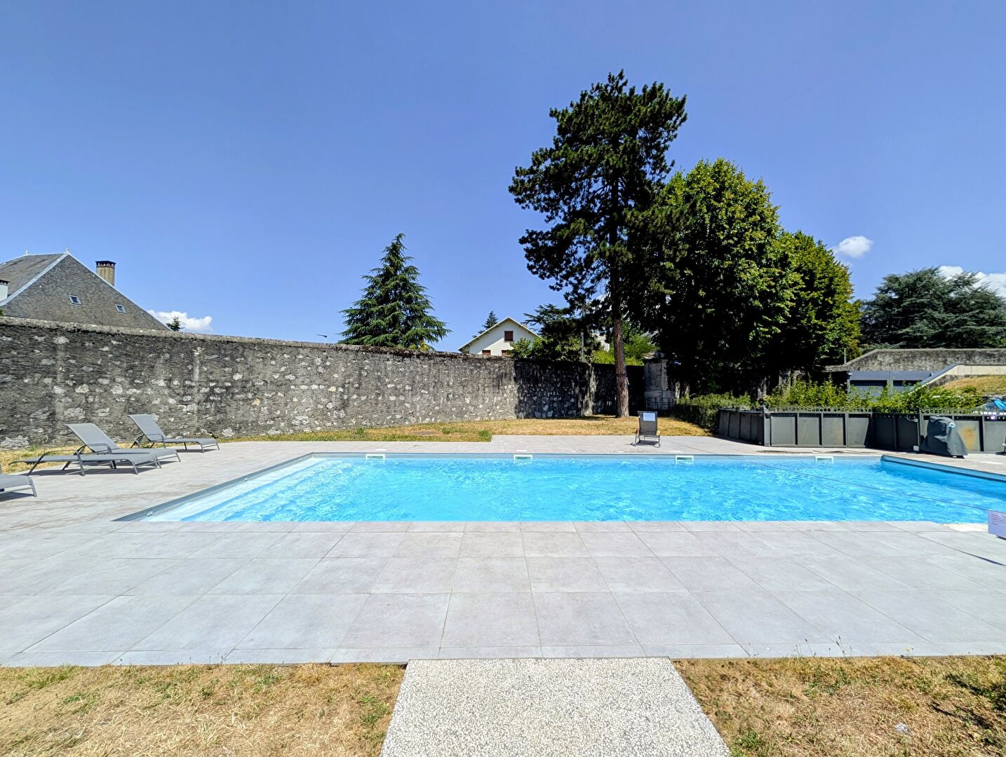 Agence immobilière de COMPARET IMMO - COMPARET IMMOBILIER AIX LES BAINS