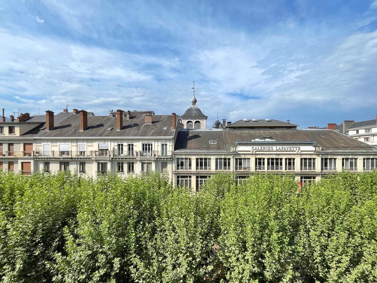 Agence immobilière de COMPARET IMMO - COMPARET IMMOBILIER CHAMBERY