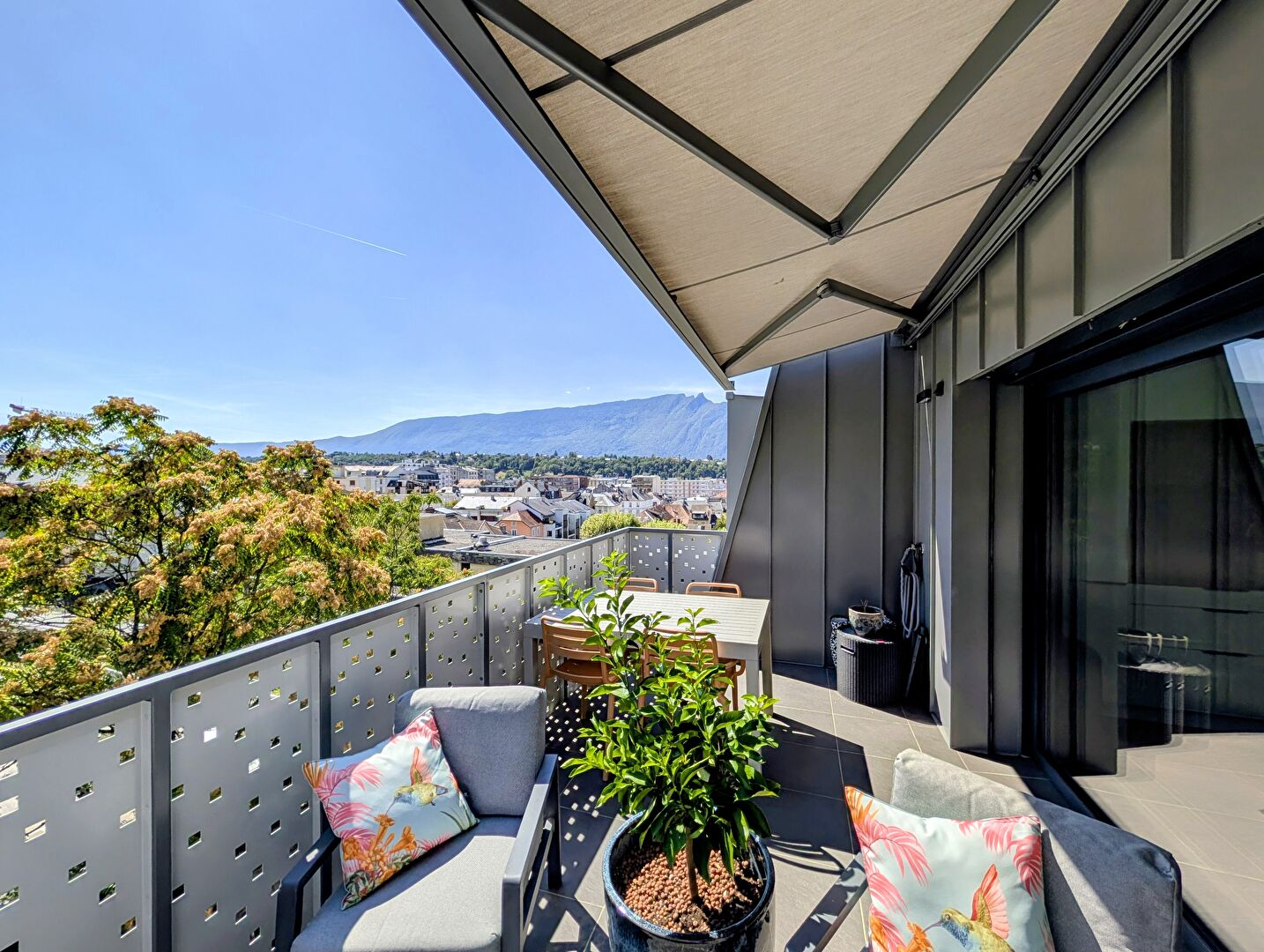 Agence immobilière de COMPARET IMMO - COMPARET IMMOBILIER AIX LES BAINS