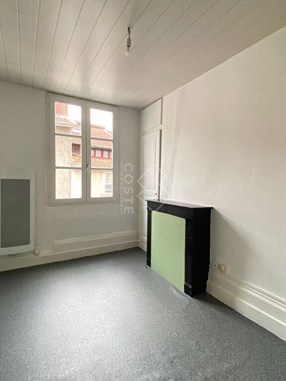 Photo Proche Faculté de Droit, T1 bis en parfait état ! image 3/4