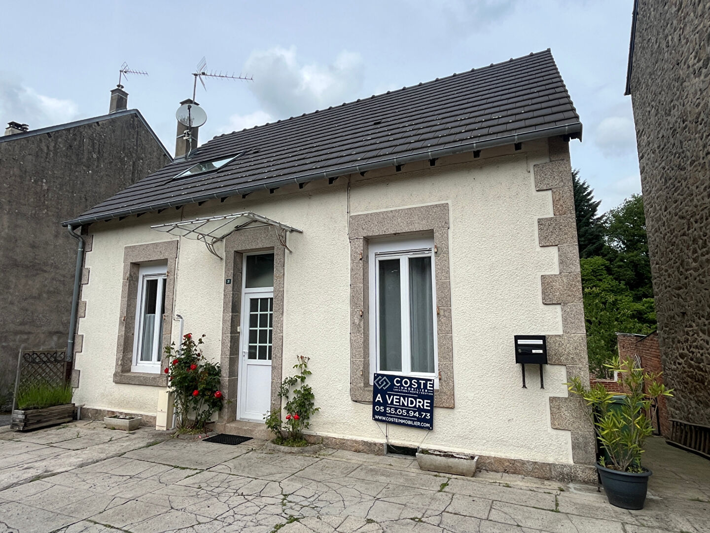 Agence immobilière de 
 Coste Immobilier - COSTE IMMOBILIER 
