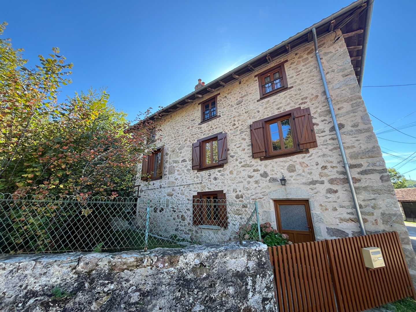 Agence immobilière de 
 Coste Immobilier - COSTE IMMOBILIER 
