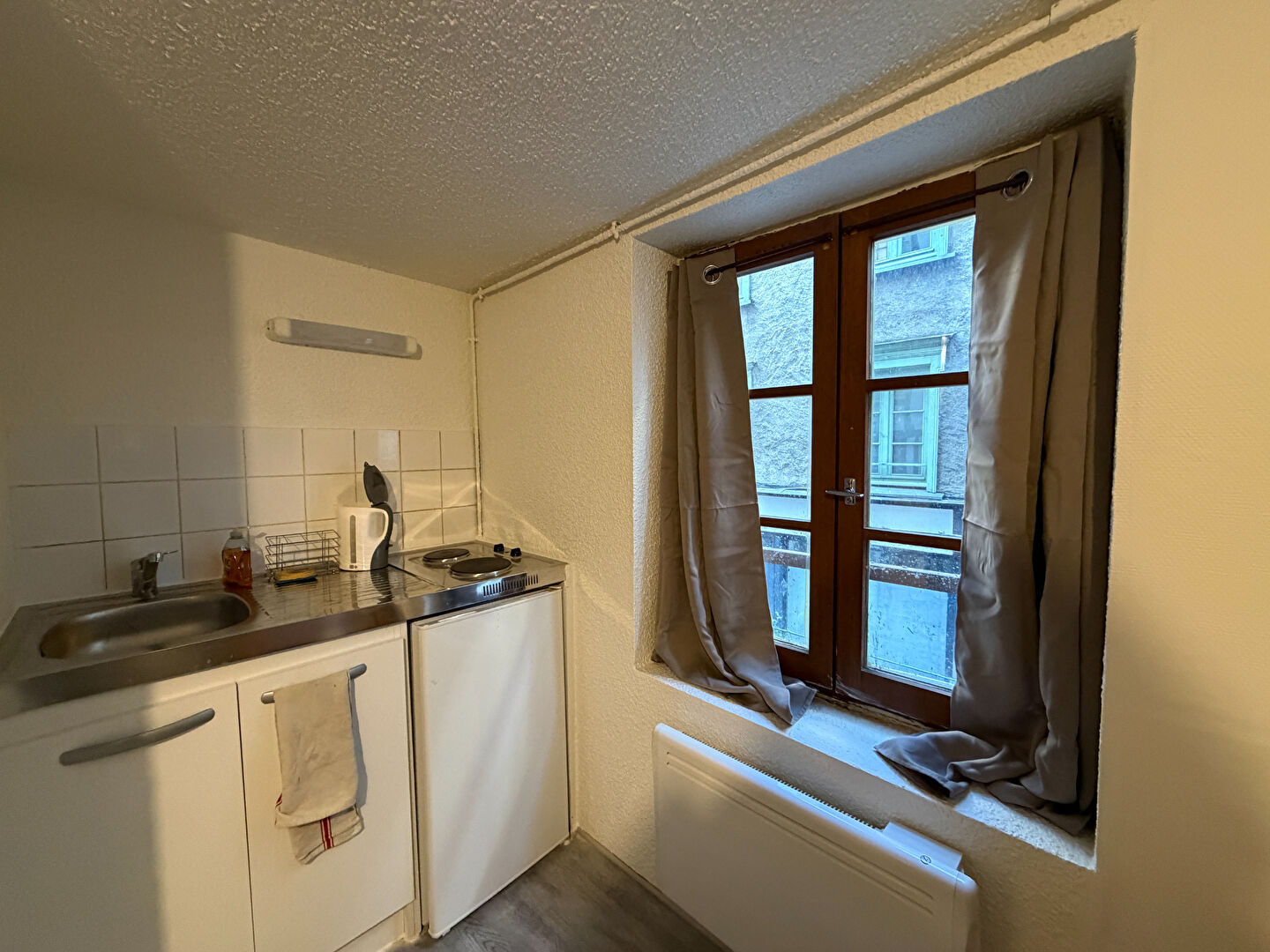 Photo RUE GONDINET, Studio meublé refait à neuf ! image 2/4