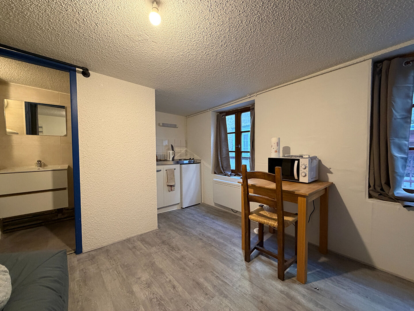 Photo RUE GONDINET, Studio meublé refait à neuf ! image 3/4