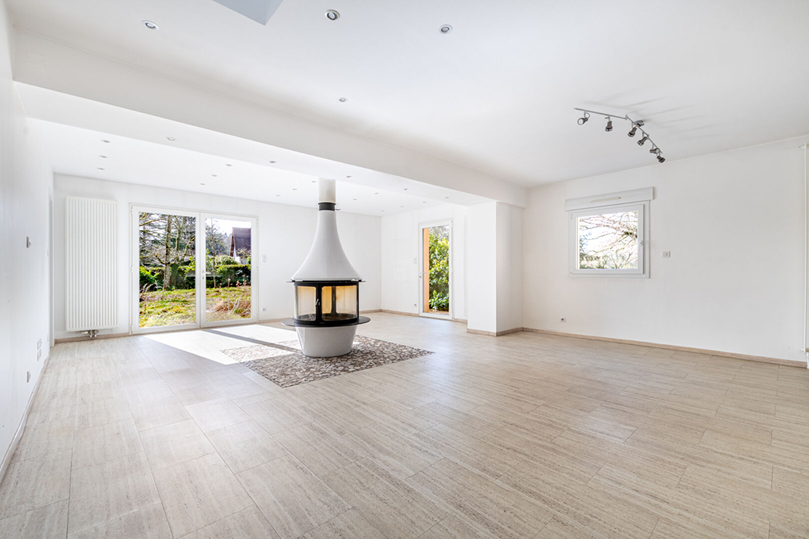 Agence immobilière de 
 Coste Immobilier - COSTE IMMOBILIER 
