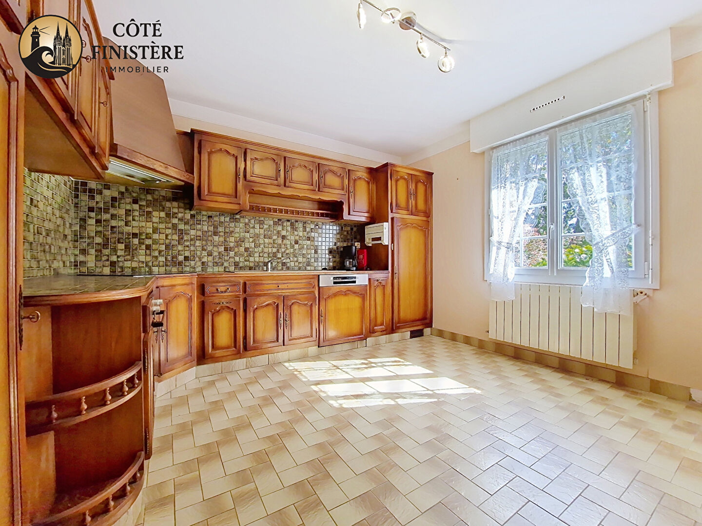 Photo Beaux volumes pour cette maison  - Bourg Ploneour Lanvern image 3/6