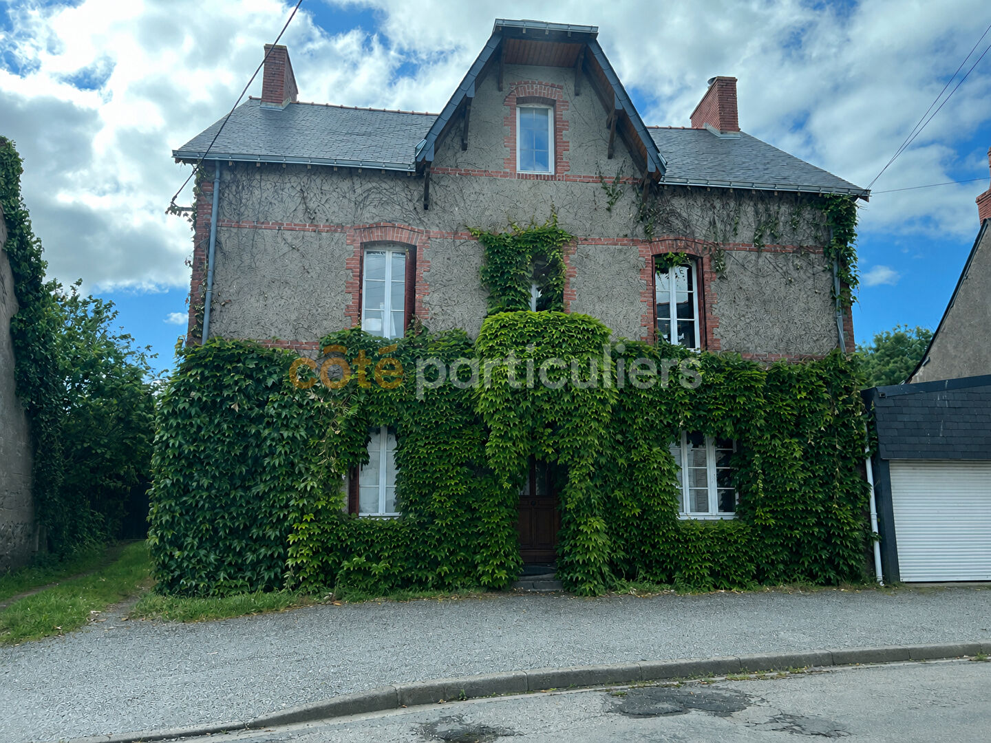 Maison de maître de caractère avec étang, dépendance et parc de 2 300 m² ? Bourg Joué-sur-Erdre
