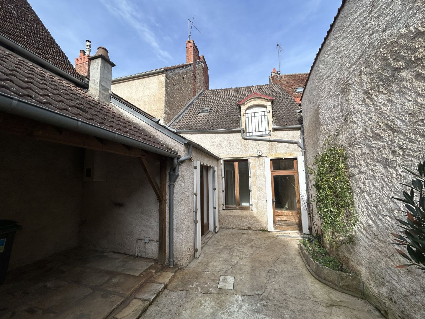 Agence immobilière de Côté Particuliers Saint-Amand-Montrond
