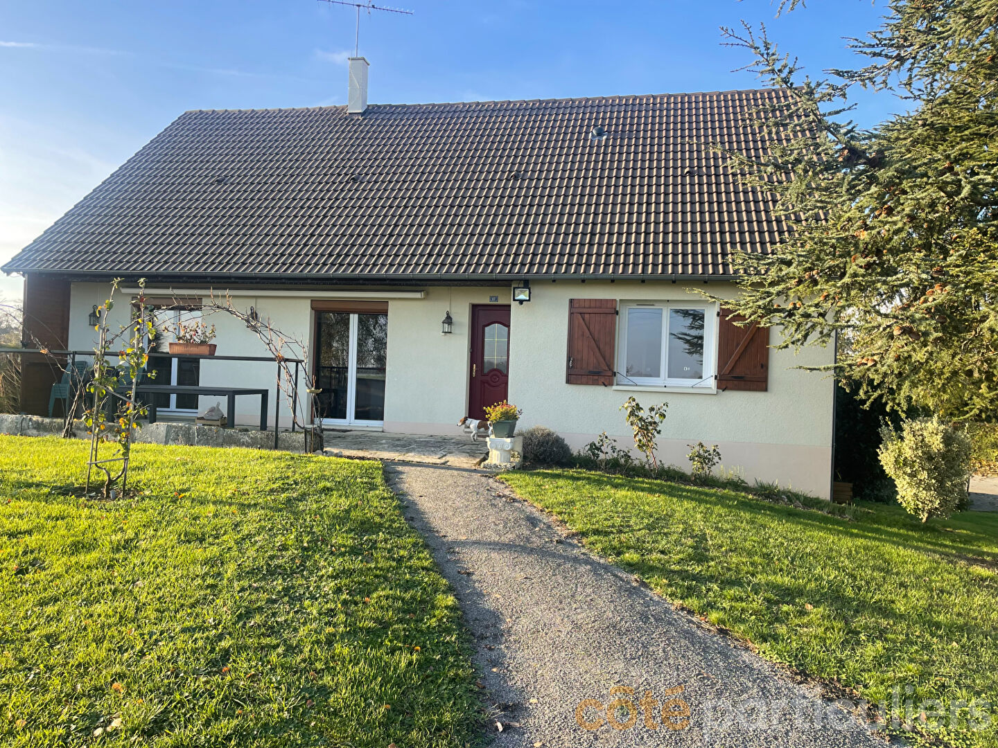 Agence immobilière de Côté Particuliers Lignières