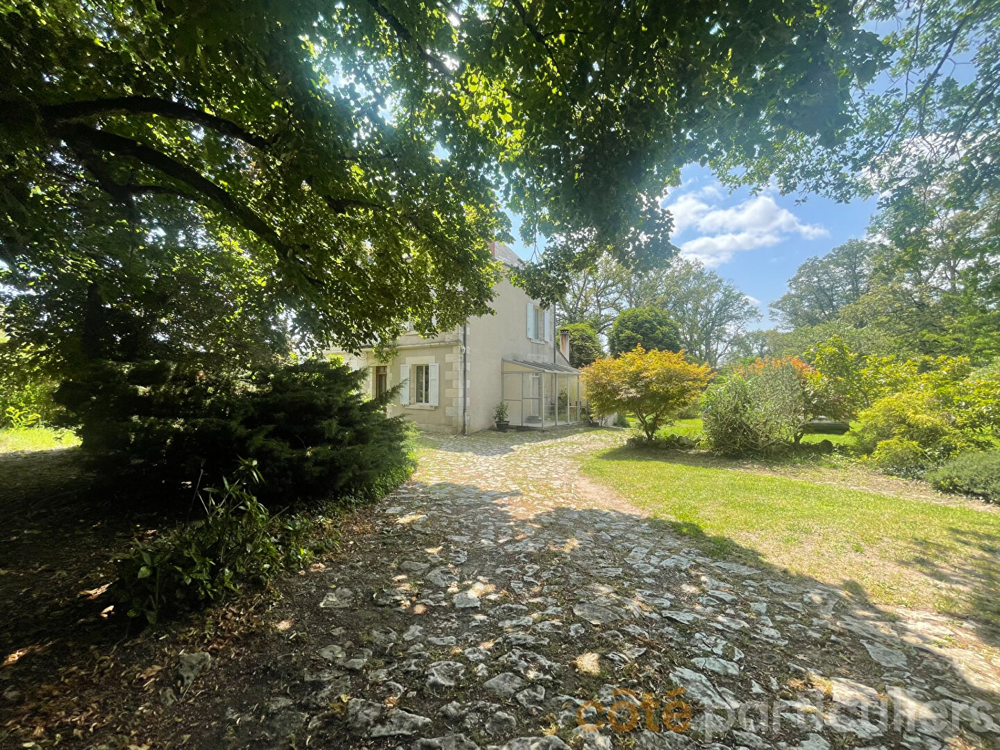 Agence immobilière de Côté Particuliers Lignières