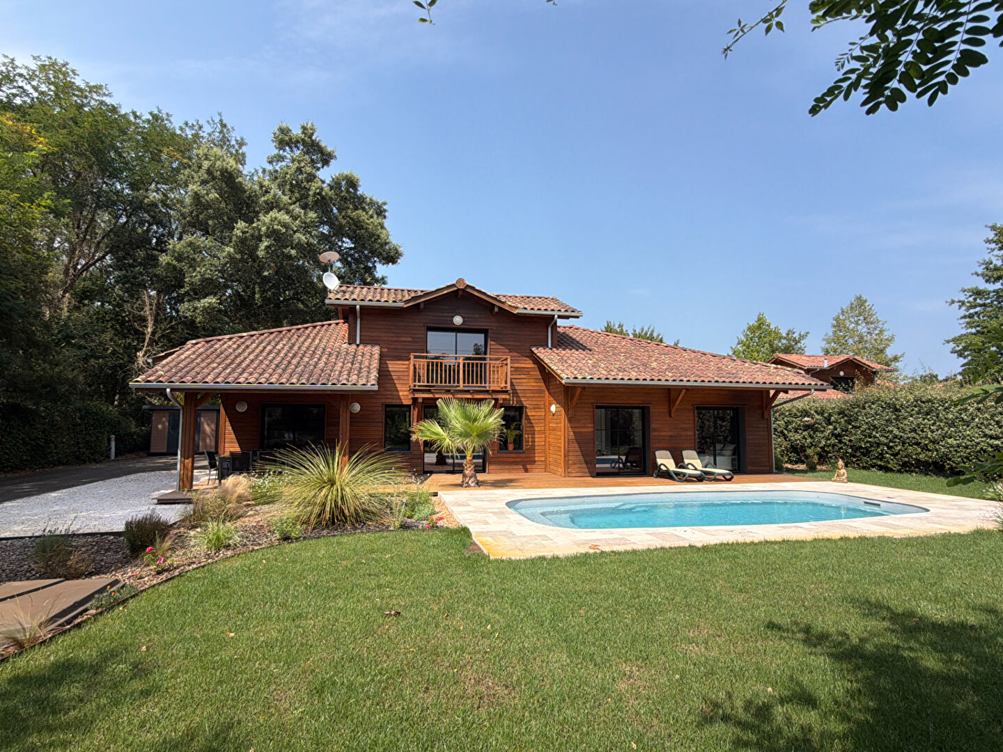 Maison T5 136 m² avec piscine et garage