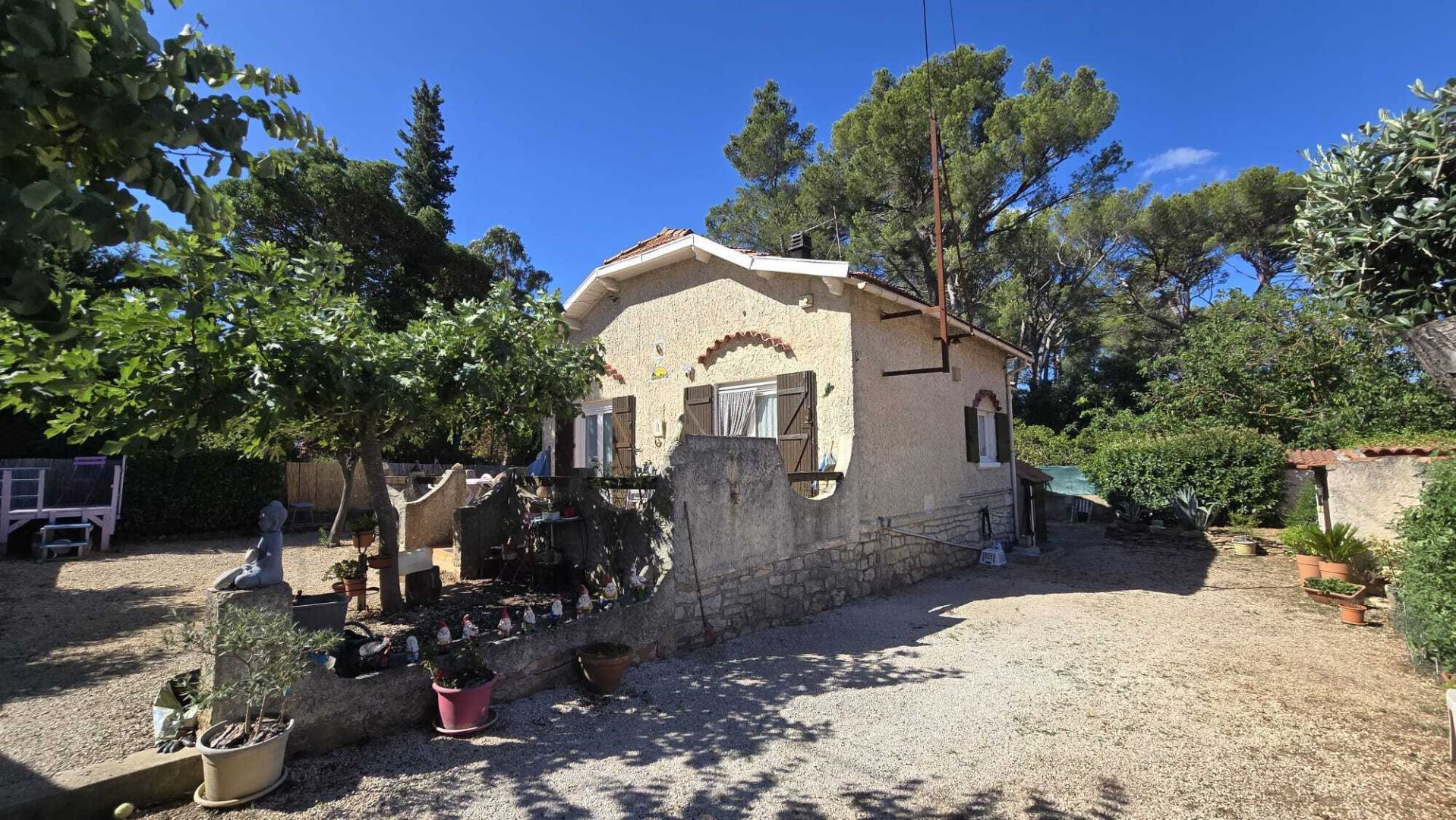 Agence immobilière de COUZINET IMMOBILIER Le Beausset