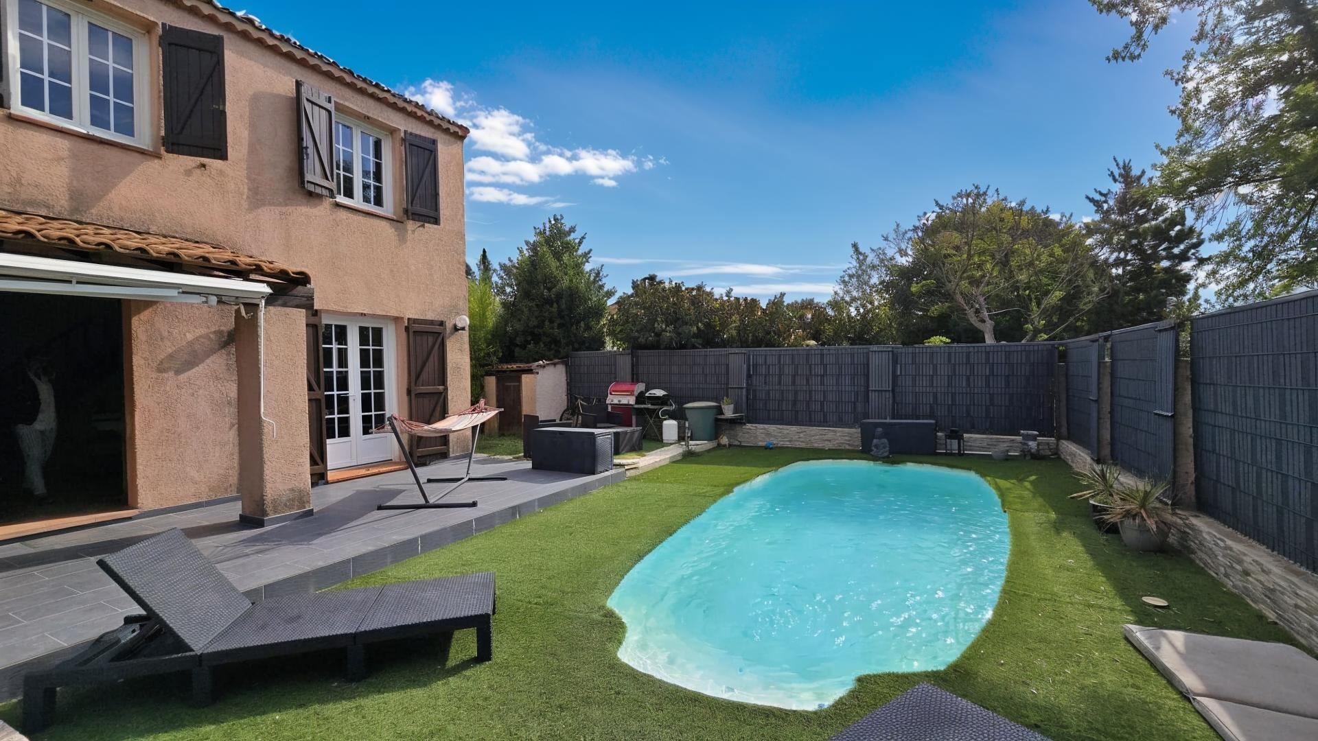 Agence immobilière de COUZINET IMMOBILIER Le Beausset