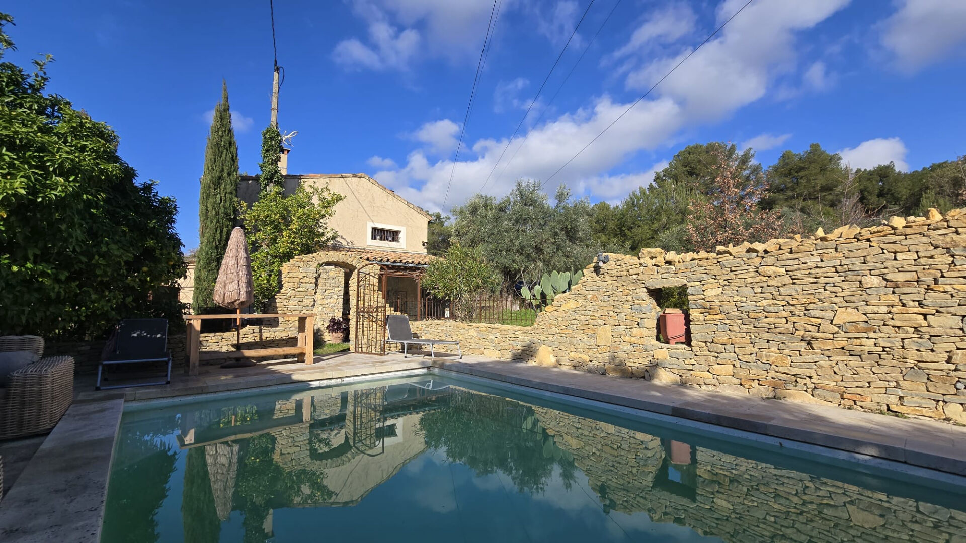 Agence immobilière de COUZINET IMMOBILIER Le Beausset