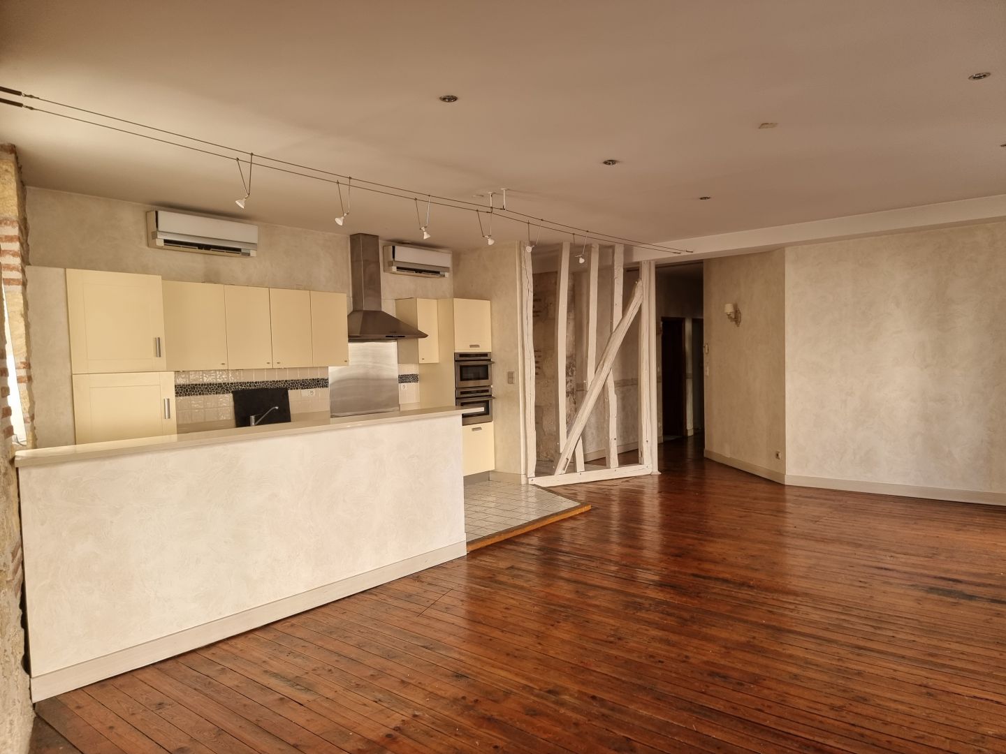 Photo APPARTEMENT TYPE 4 EN HYPERCENTRE image 3/6