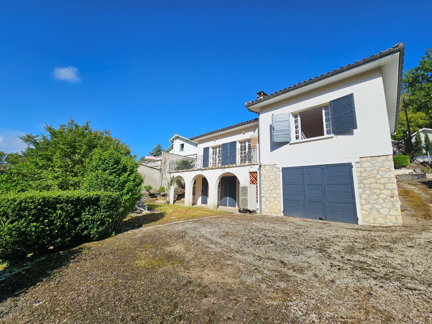 Photo MAISON 5 PIECES GARAGE ET JARDIN image 5/6