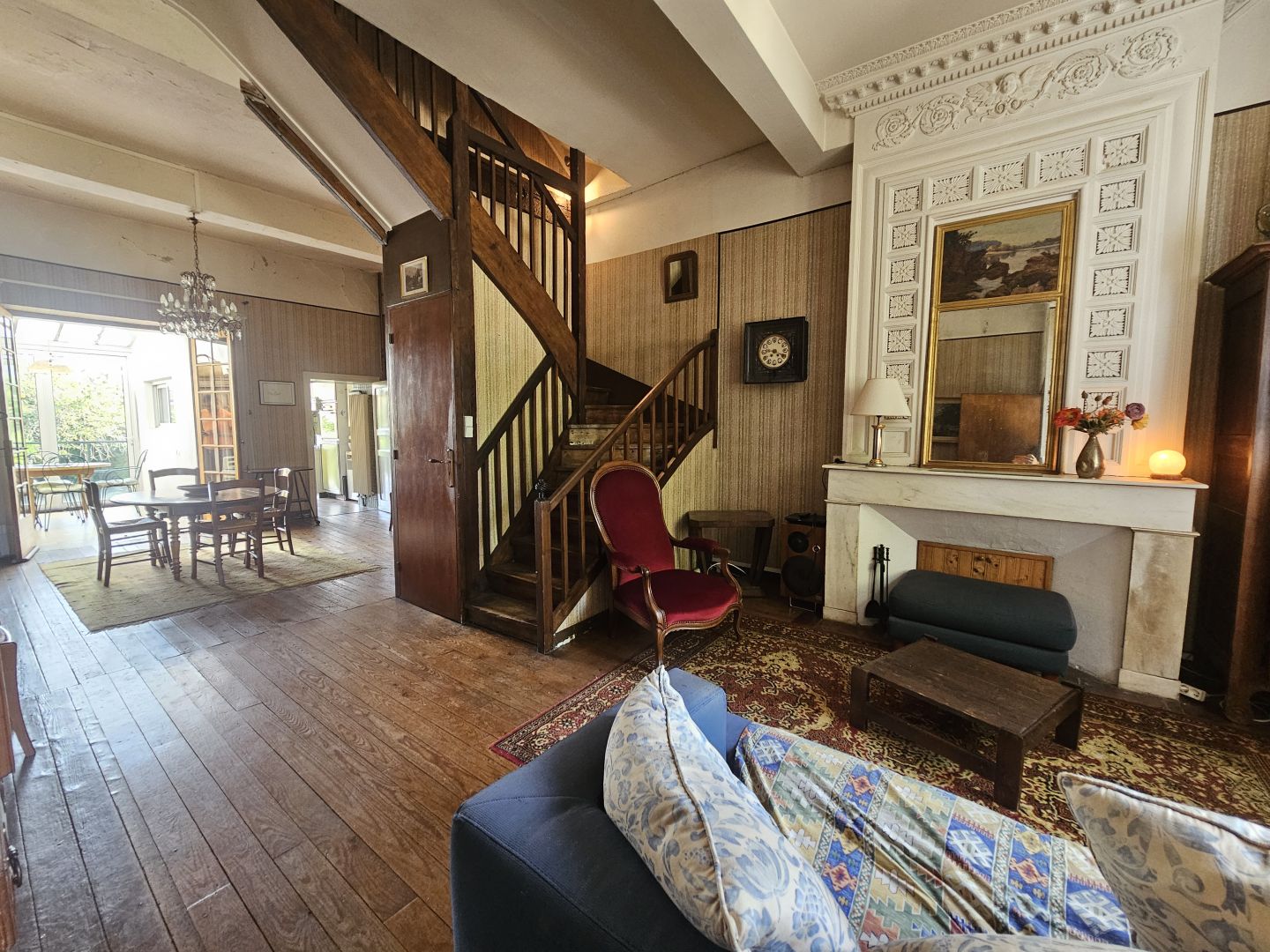 MAISON 4 CHAMBRES JARDINS QUARTIER HISTORIQUE D'AIGUILLON