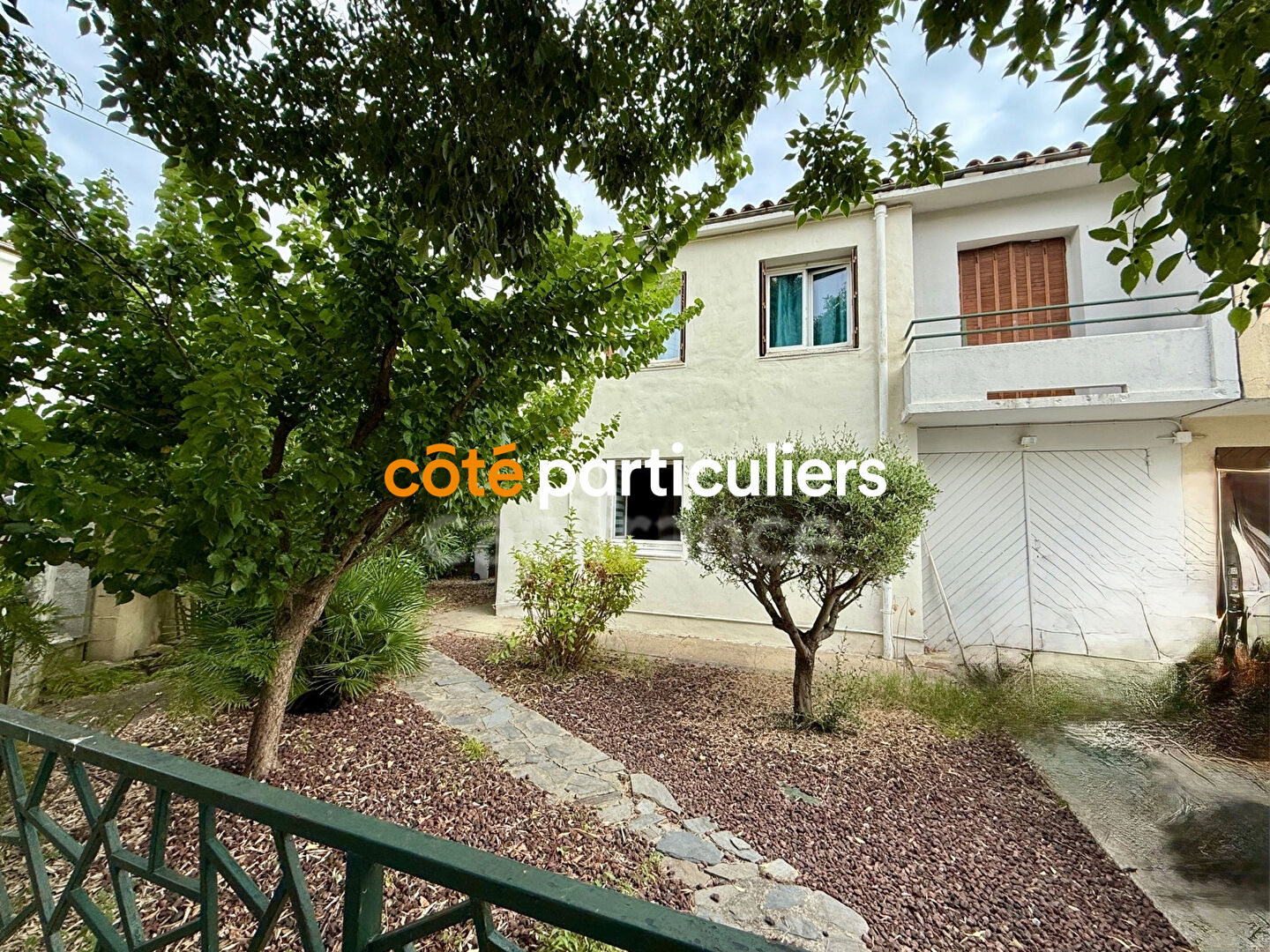 Maison de102 m²  sur 356 m² de terrain clos et arboré (piscine hors sol)