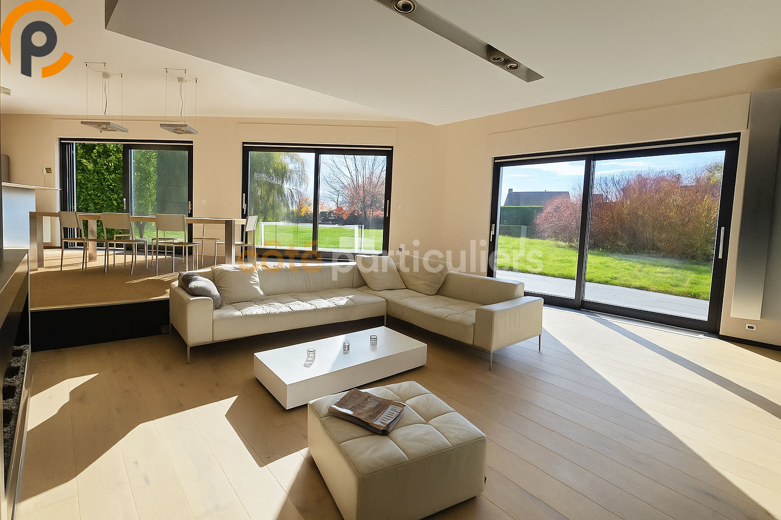 Photo Maison 8 pieces - 231 m² image 2/6