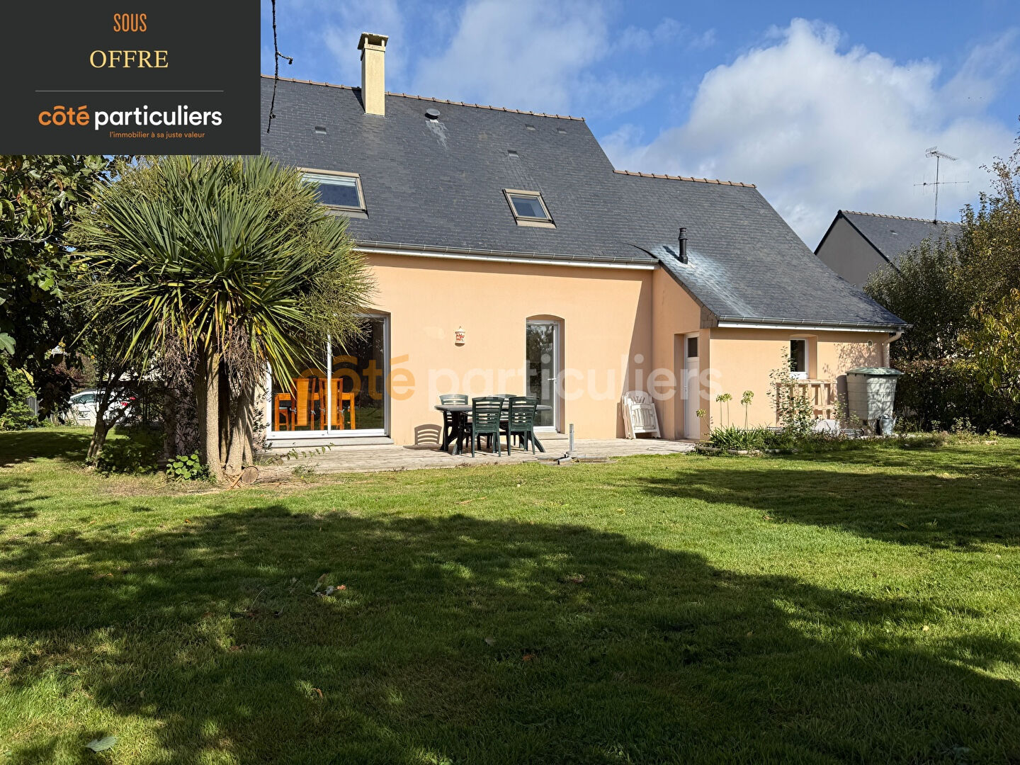 Photo Maison Bonchamp Les Laval - Quatre chambres image 1/6