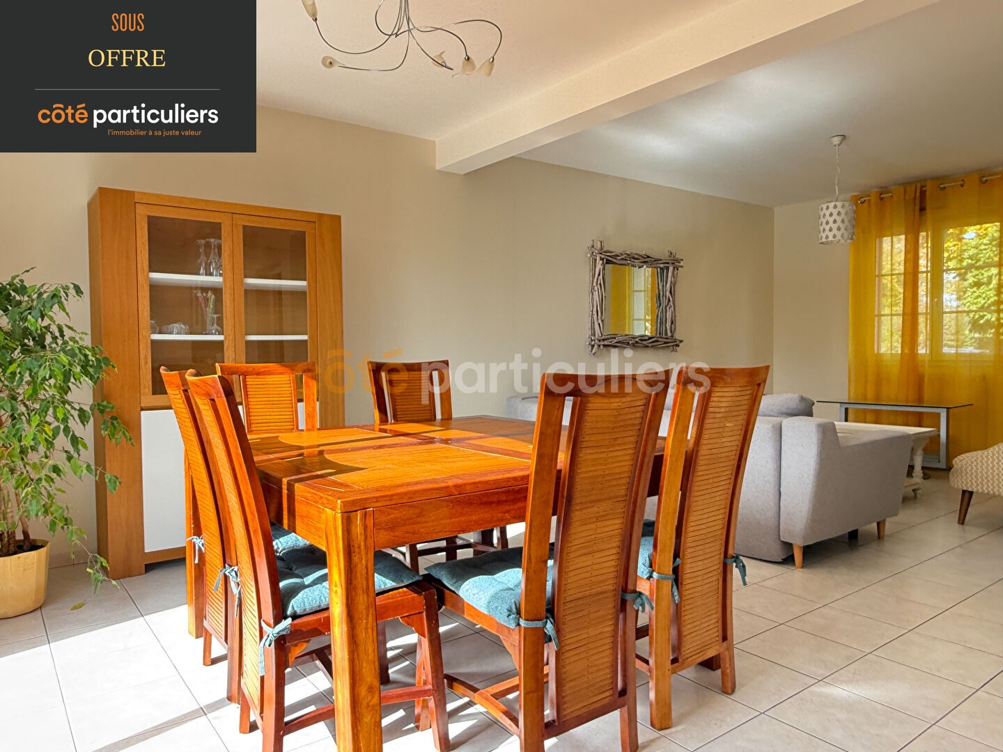 Photo Maison Bonchamp Les Laval - Quatre chambres image 4/6