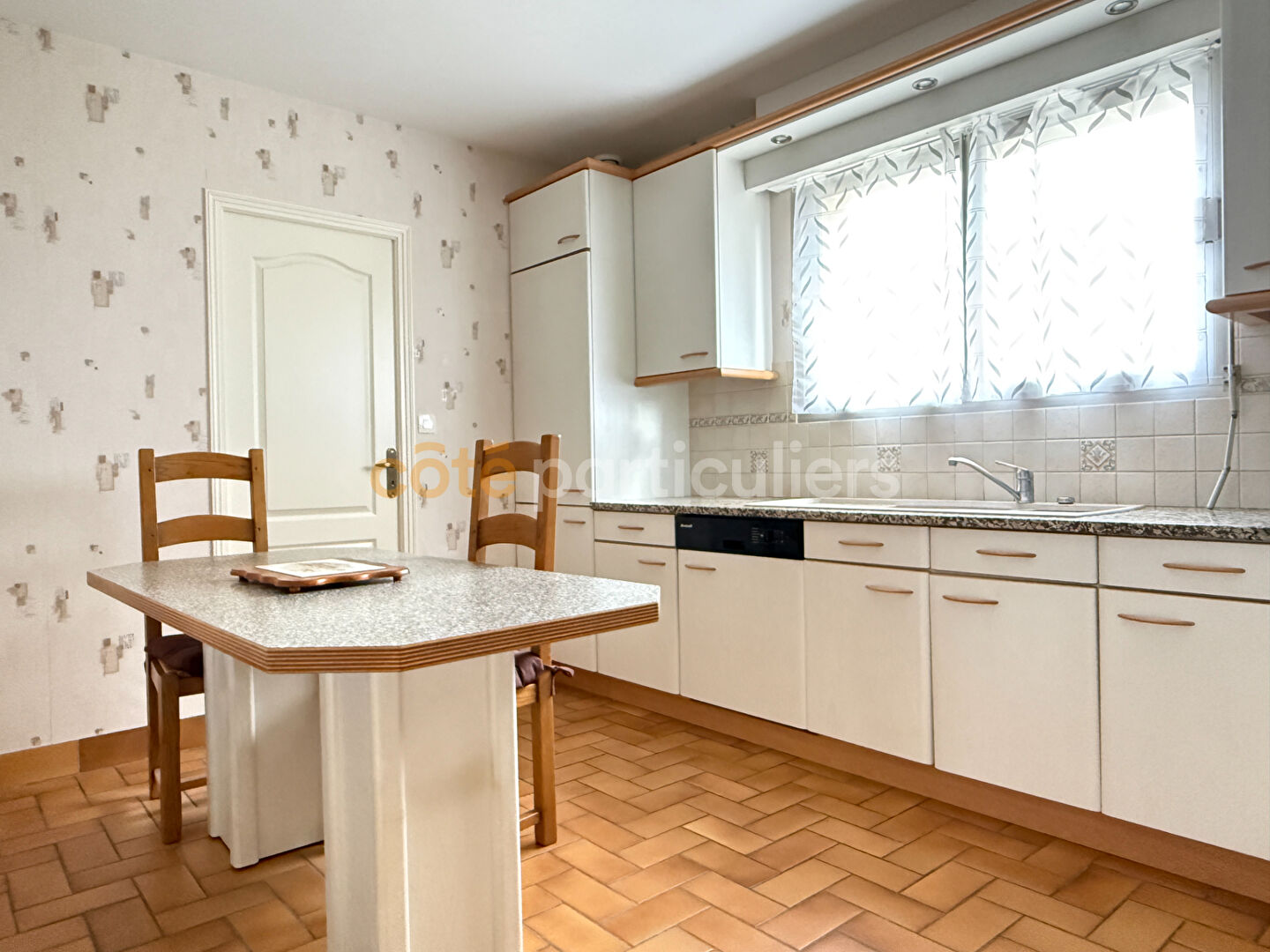 Photo A VENDRE - LAVAL - Maison 4 chambres image 3/6