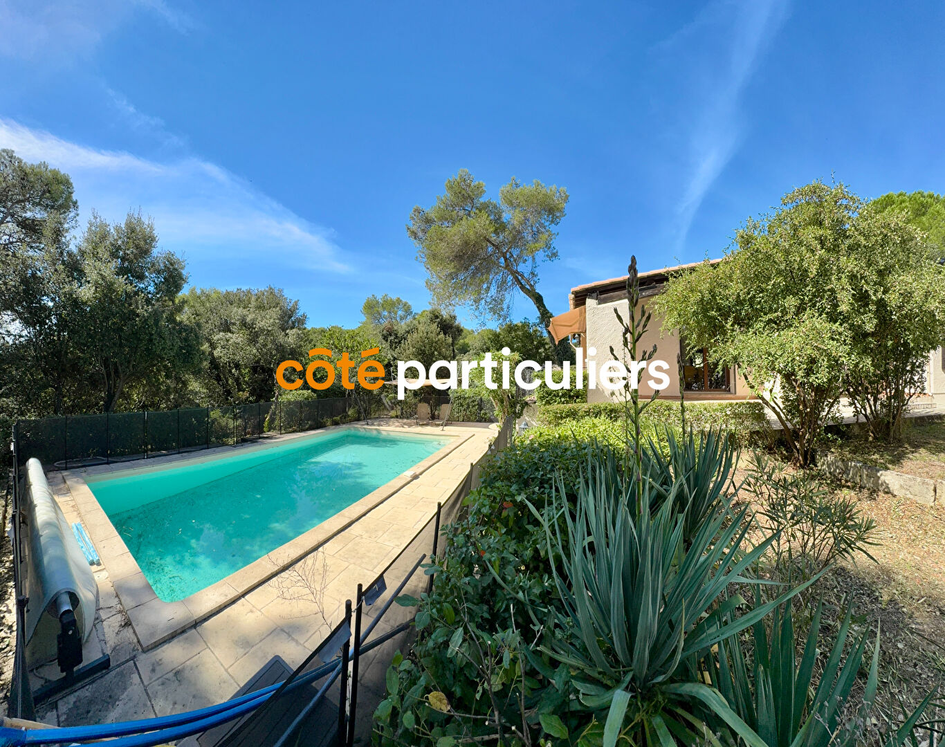 Nages-et-Solorgues : Villa 6 pièces avec piscine et dépendance