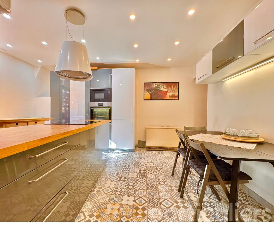 Agence immobilière de COTE PARTICULIERS -  Le Grau du Roi