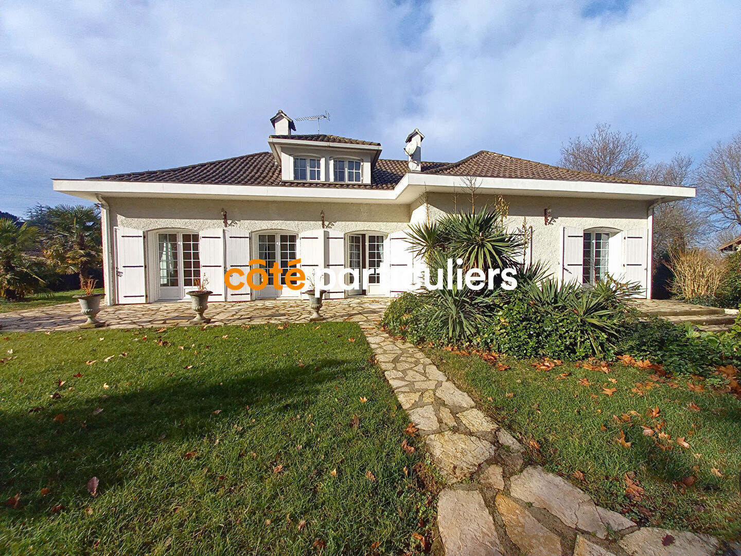 MAISON - 4 CHAMBRES - GARAGE - 174 m²