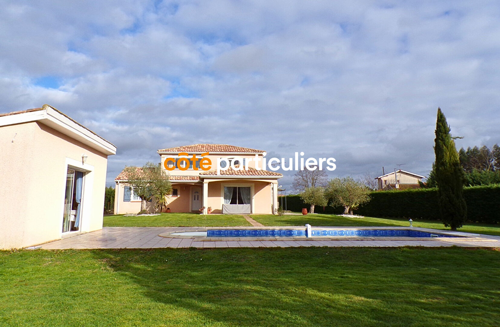 MAISON T5 - PISCINE - GARAGE - 140m²