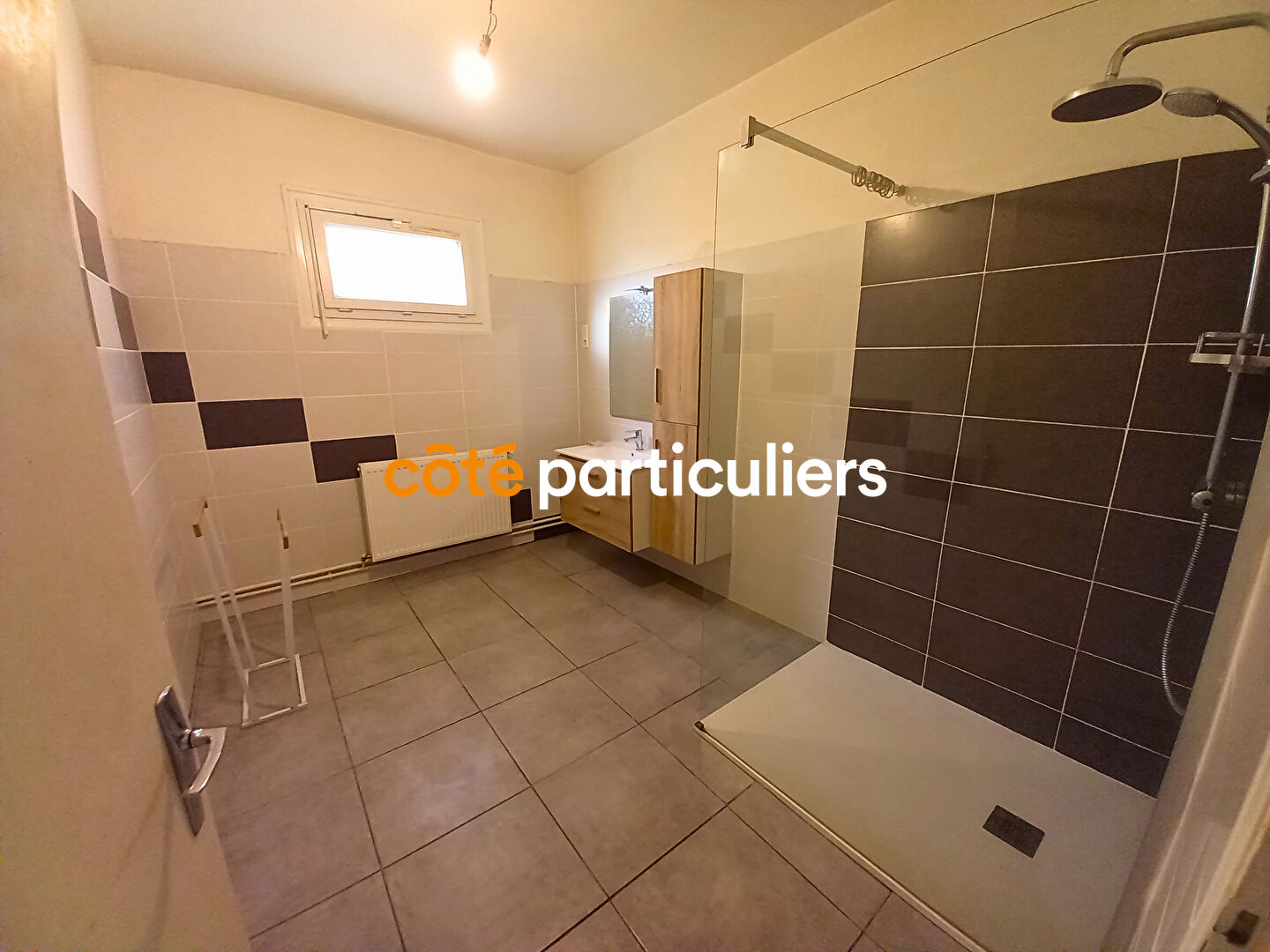 Photo MAISON - 3 CHAMBRES - Garages - 101 m² image 4/6