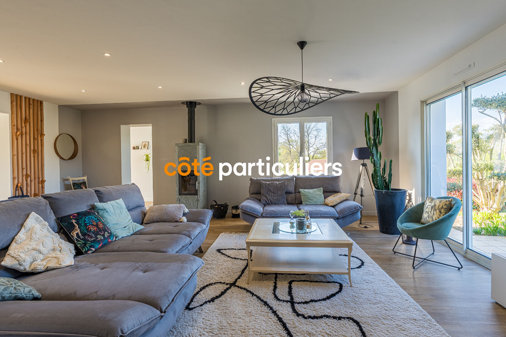 BELLEVIGNY -- MAISON FAMILIALE  --157 m2  HABITABLES -- TERRAIN PAYSAGER -- TROIS CHAMBRES