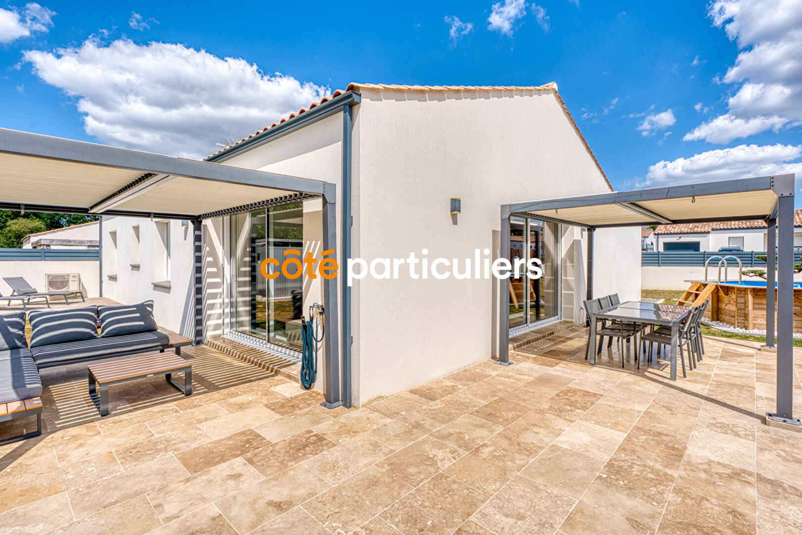 Photo SAINT GEORGE DE POINTINDOUX -- MAISON CONTEMPORAINE -- 124 M² UTILE -- PISCINE HORS-SOL -- PROCHE DE L'OCÉAN image 2/6