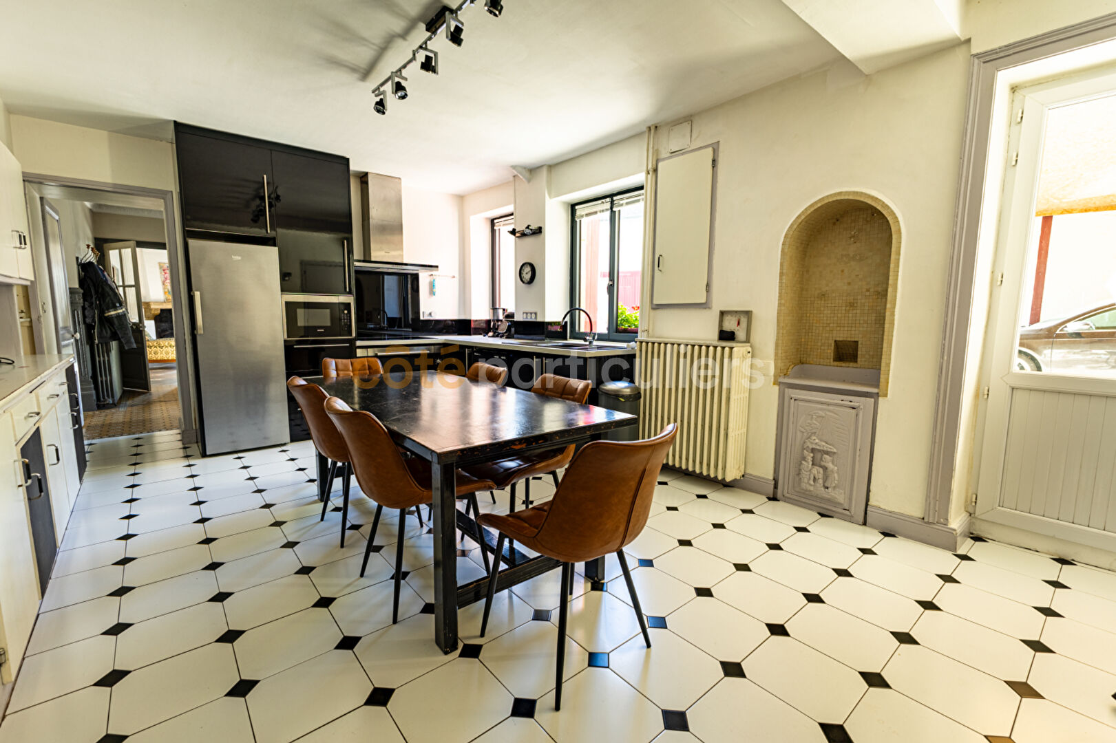 Photo VIEILLEVIGNE ?- MAISON DE MAÎTRE 360 M² ?- 7 CHAMBRES ?- DÉPENDANCES ?- CENTRE BOURG image 5/6